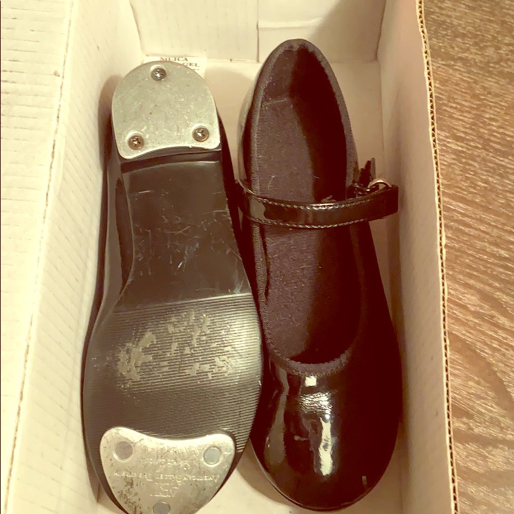 Dance shoes